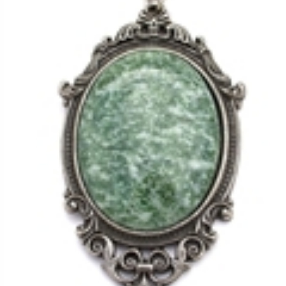 GASOLINE GLAMOUR GREEN SPOT AGATE NECKLACE
